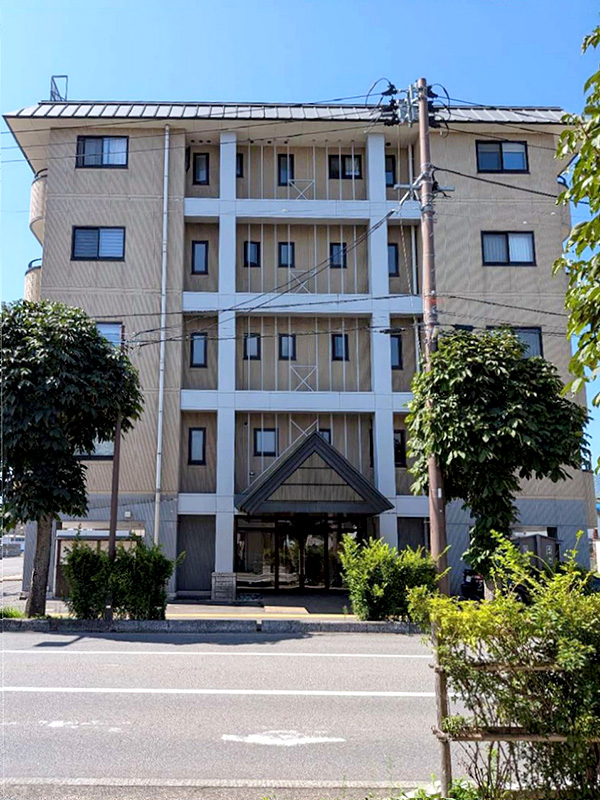 米沢市門東町1丁目の賃貸マンション「チャーメリー上杉門東町」の外観
